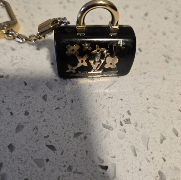 Louis Vuitton BLACK SPEEDY KEY CHAIN BAG CHARM With Dust Bag - Picture 4 of 10
